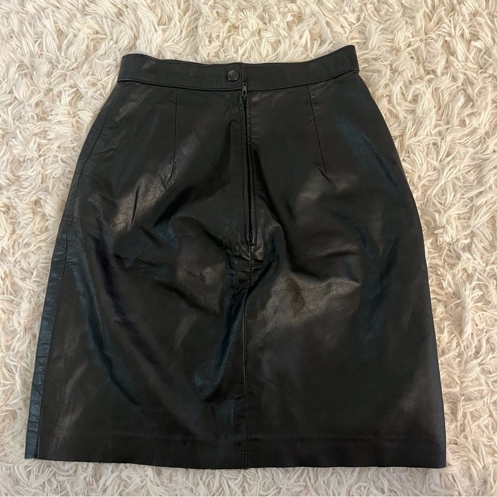 Vintage 1980s Genuine Leather Classic Black Skirt from Wilson’s Leather